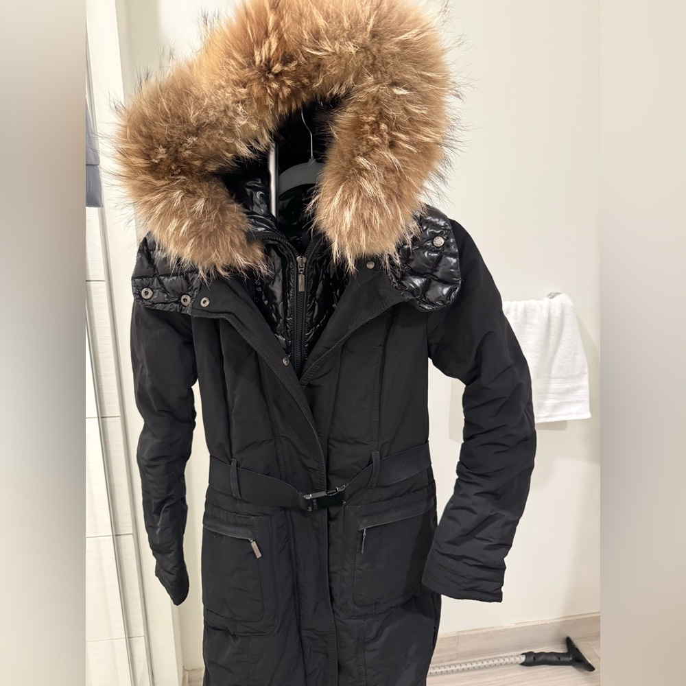 Moncler Elegant Black Puffer Coat